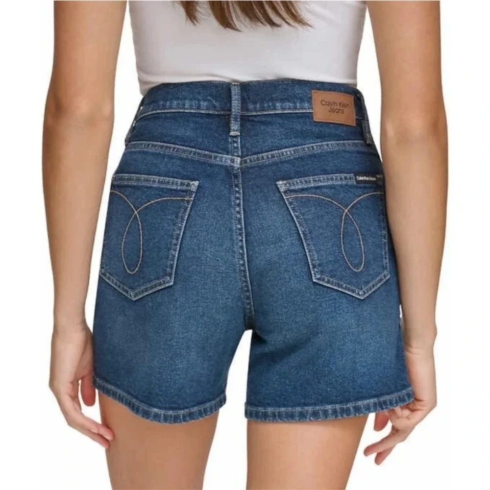Calvin Klein High Rise‎ Denim Mom Shorts Dark Wash Classic Size 12 NWT